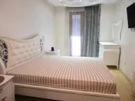 Izdavanje, četvorosoban stan, 178m², City Kvart, Podgorica - image 12