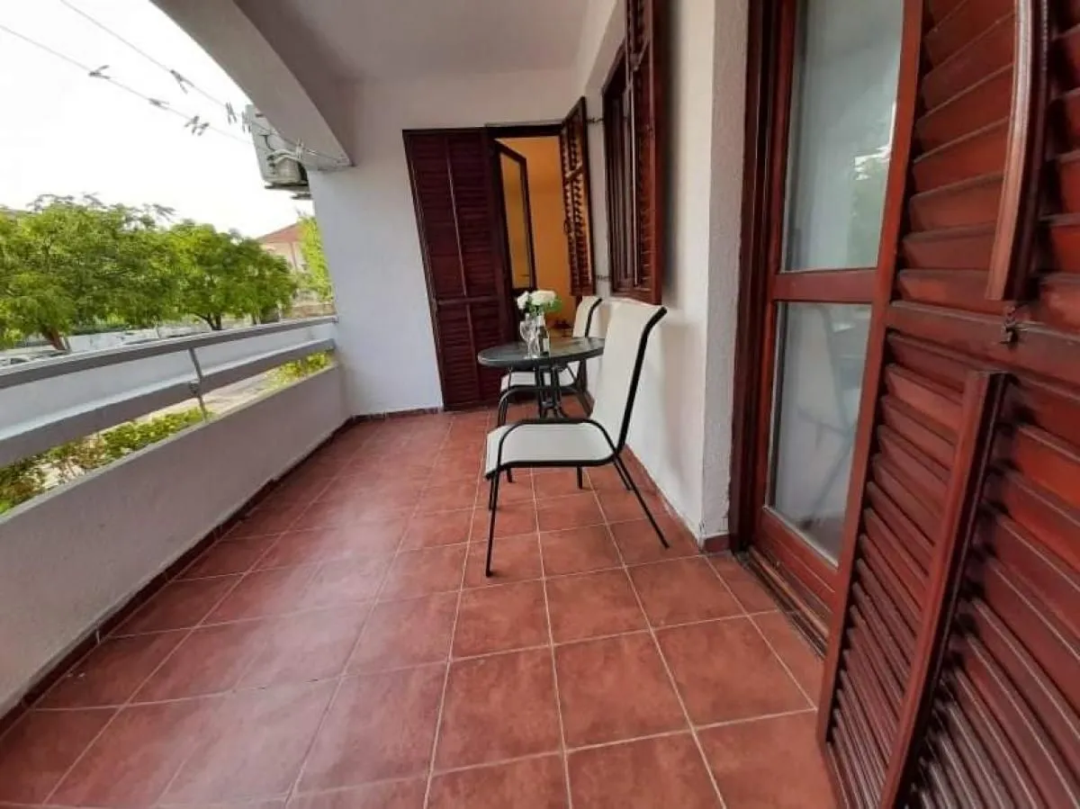 Rent, one bedroom apartment, 63m², Tivat, Crna Gora
