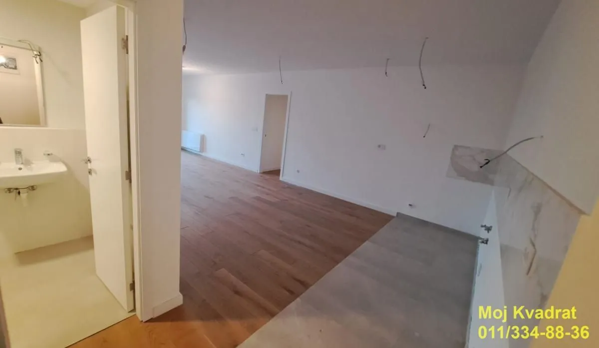 Prodaja, četvorosoban stan, 94m², Autokomanda, Voždovac Sve Podlokacije