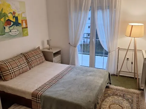 Rent, three bedroom apartment, 120m², Bečići, Budva - image 11