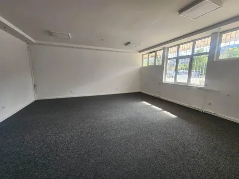 Izdavanje, poslovni prostor, 500m², Trošarina, Voždovac Sve Podlokacije - image 2