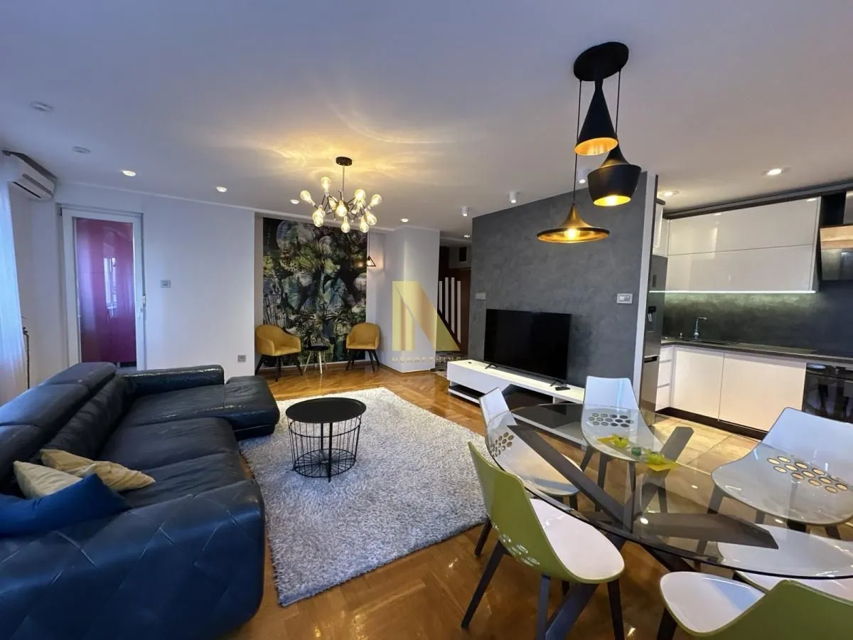 Prodaja, četvorosoban stan, 161m², Bulevar Oslobodjenja, Novi Sad Sve Podlokacije