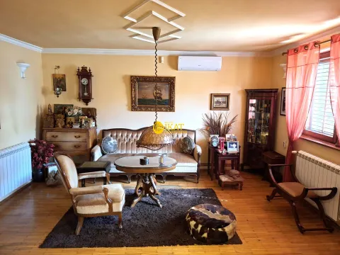 Prodaja, kuća, 265m², Palilula Sve Podlokacije, Beograd - image 7