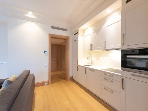 Prodaja, jednosoban stan, 77m², Porto Montenegro, Tivat - image 7