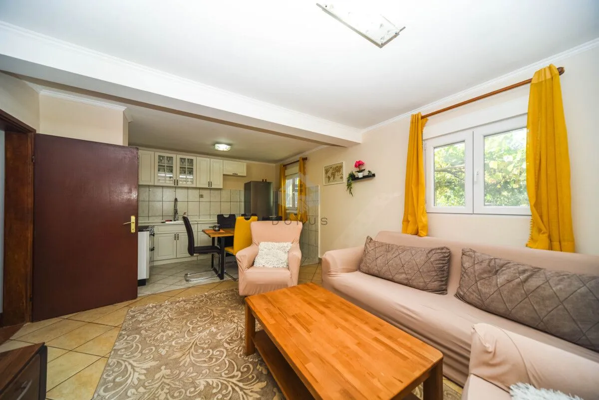 Rent, house, 102m², Podgorica, Crna Gora