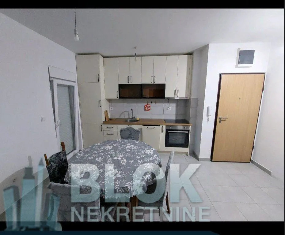 Izdavanje, dvosoban stan, 65m², Podgorica, Crna Gora