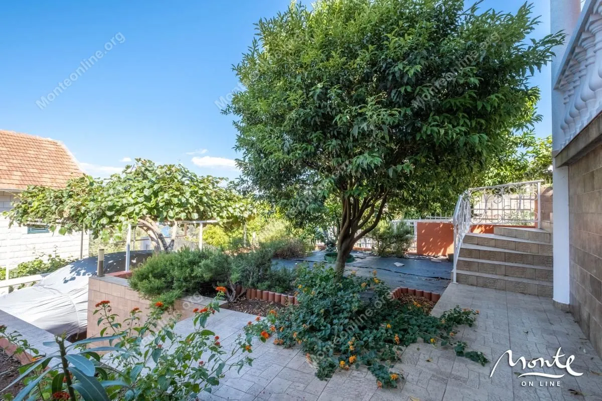 Prodaja, kuća, 89m², Krašići, Tivat