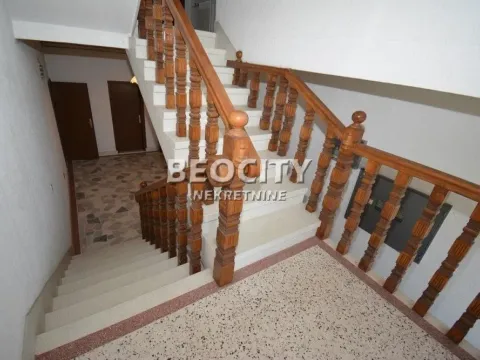 Prodaja, kuća, 600m², Kaluđerica, Beograd - image 3