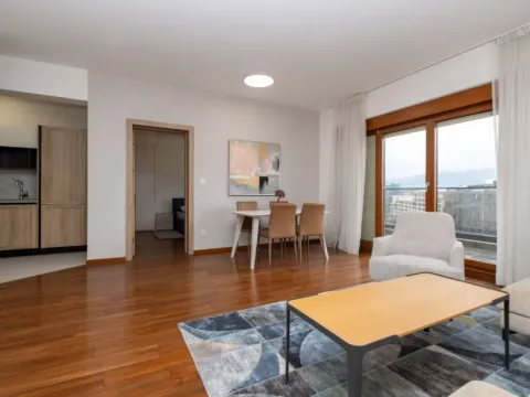 Izdavanje, četvorosoban stan, 127m², Master Kvart, Podgorica - image 12