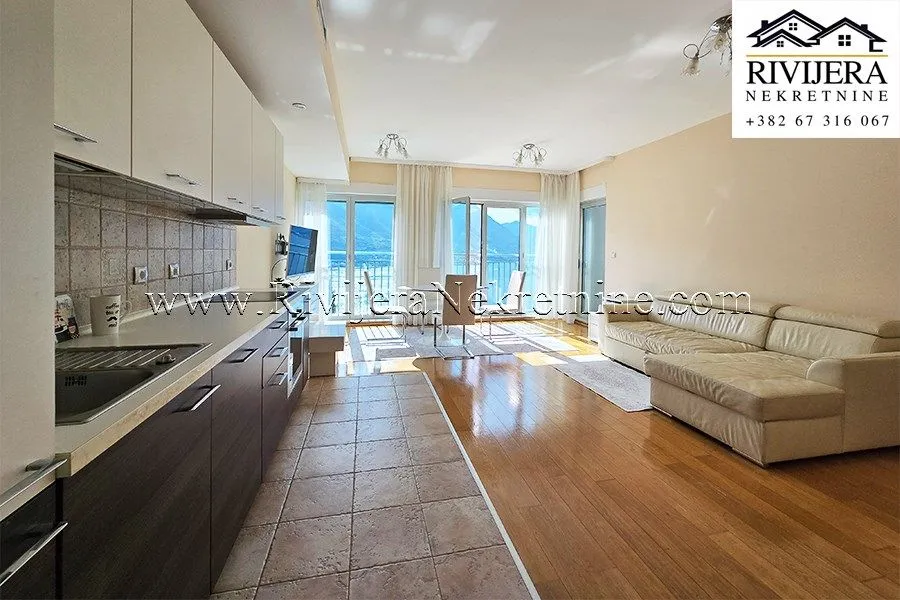 Prodaja, dvosoban stan, 75m², Dobrota, Kotor