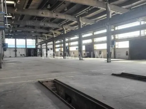 Izdavanje, poslovni prostor, 3700m², Trošarina, Voždovac Sve Podlokacije - image 8