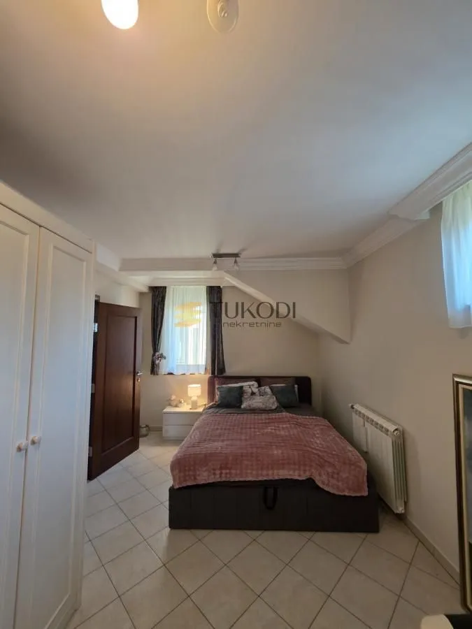 Prodaja, kuća, 400m², Sremska Kamenica, Petrovaradin