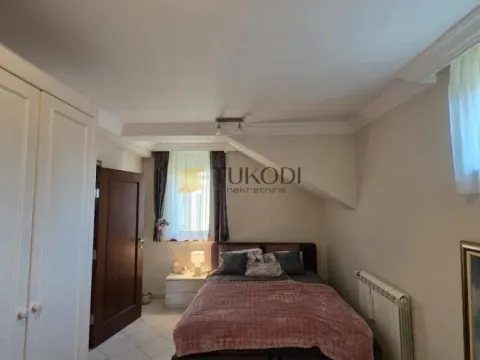 Sale, house, 400m², Sremska Kamenica, Petrovaradin - image 17