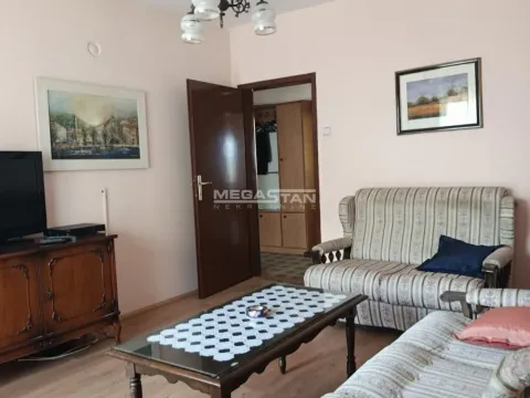 Sale, house, 190m², Mali Mokri Lug, Zvezdara Sve Podlokacije - image 2