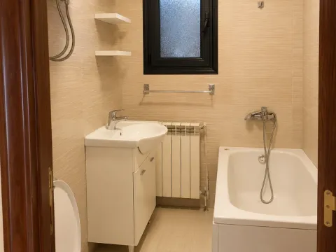 Rent, house, 120m², Stari Aerodrom, Podgorica - image 11