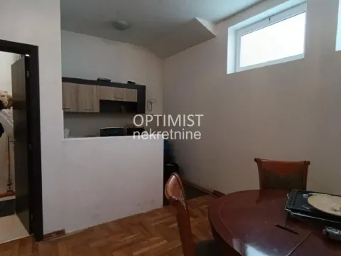 Prodaja, jednosoban stan, 70m², Golf Naselje, Beograd - image 4