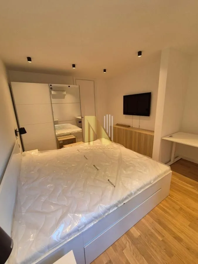 Izdavanje, trosoban stan, 67m², Banatić, Novi Sad Sve Podlokacije