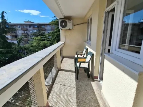 Rent, two bedroom apartment, 75m², Preko Morače, Podgorica - image 10