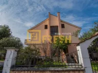 Prodaja, kuća, 300m², Dalmatinska ulica, Podgorica - image 1