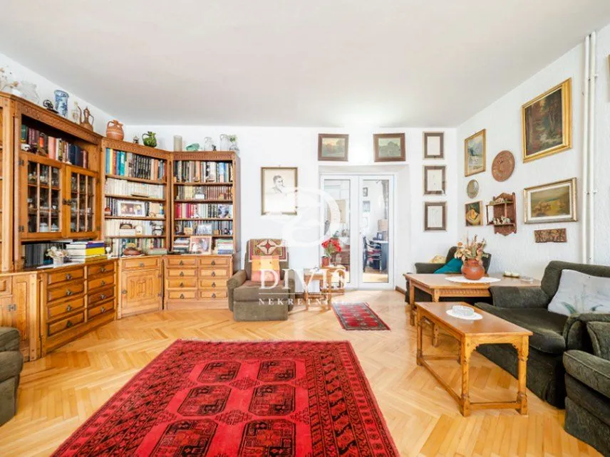Prodaja, četvorosoban stan, 336m², Zeleno Brdo, Zvezdara Sve Podlokacije