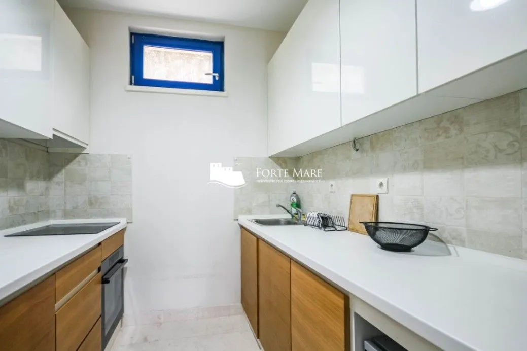 Prodaja, dvosoban stan, 107m², Herceg Novi, Crna Gora
