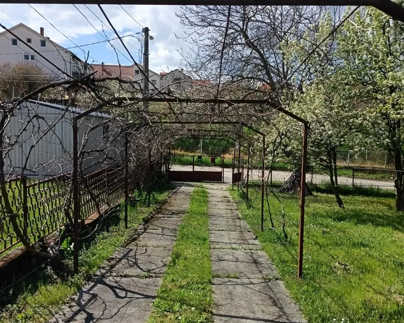 Sale, house, 300m², Sremčica, Beograd