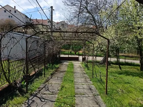 Sale, house, 300m², Sremčica, Beograd - image 18
