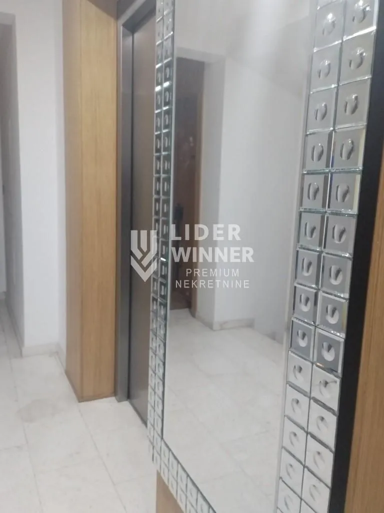 Prodaja, trosoban stan, 69m², Neimar, Vračar Sve Podlokacije