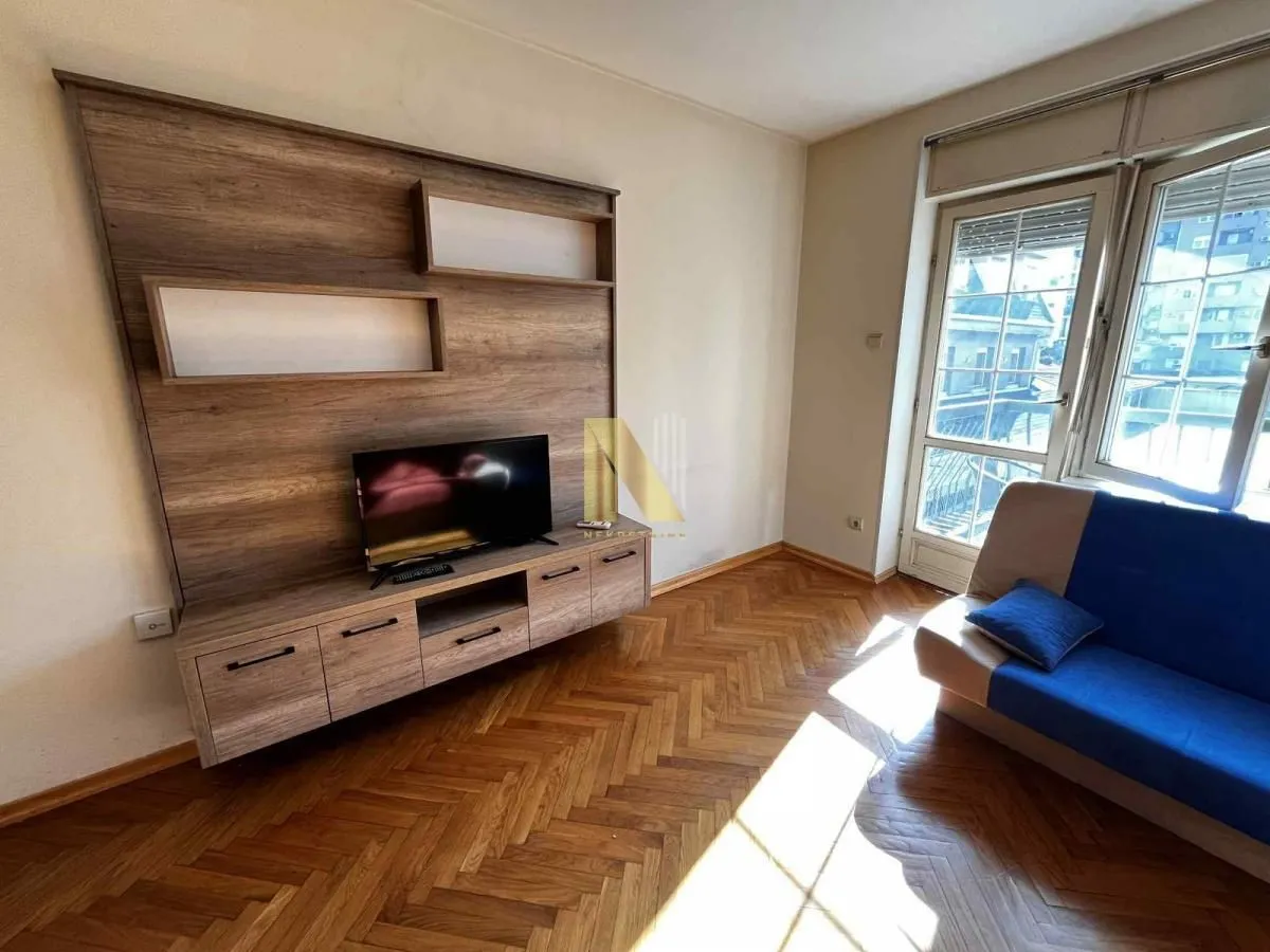 Izdavanje, garsonjera, 29m², Grbavica, Novi Sad Sve Podlokacije