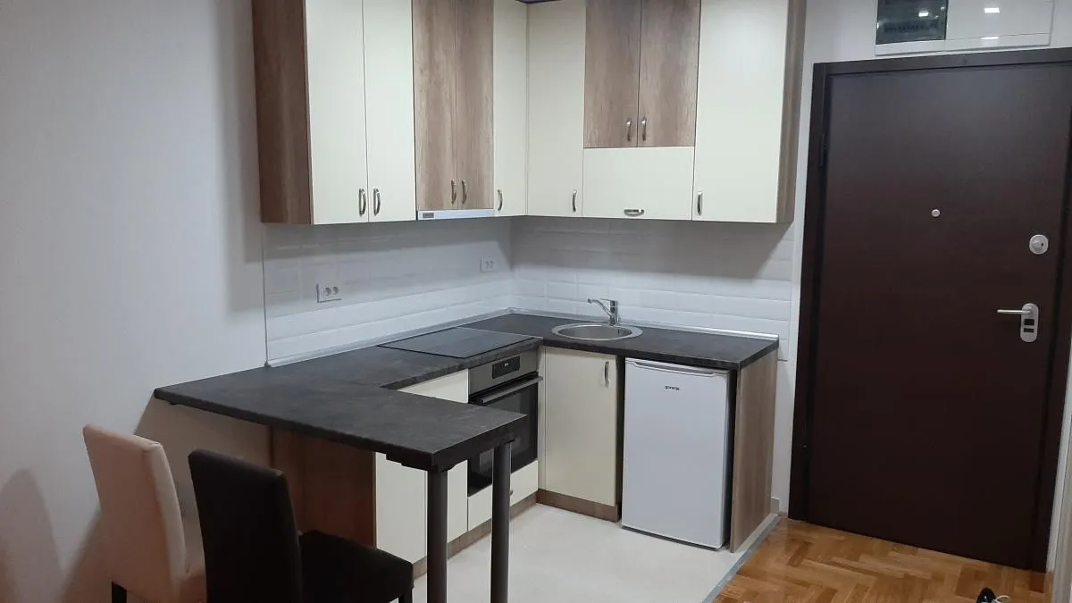 Rent, studio apartment, 28m², Centar, Novi Sad