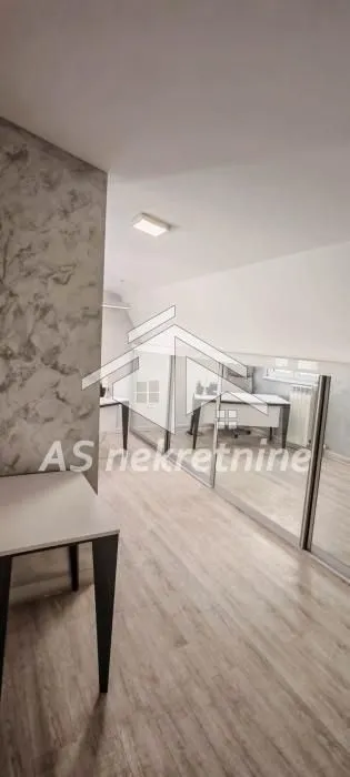 Prodaja, stan, 118m², Đeram Pijaca, Beograd