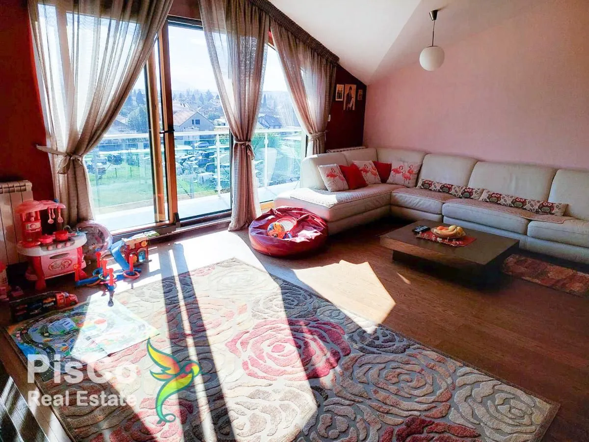 Prodaja, četvorosoban stan, 156m², Gorica C, Podgorica
