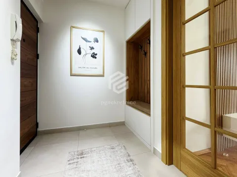 Rent, two bedroom apartment, 65m², Autobuska stanica, Podgorica - image 12