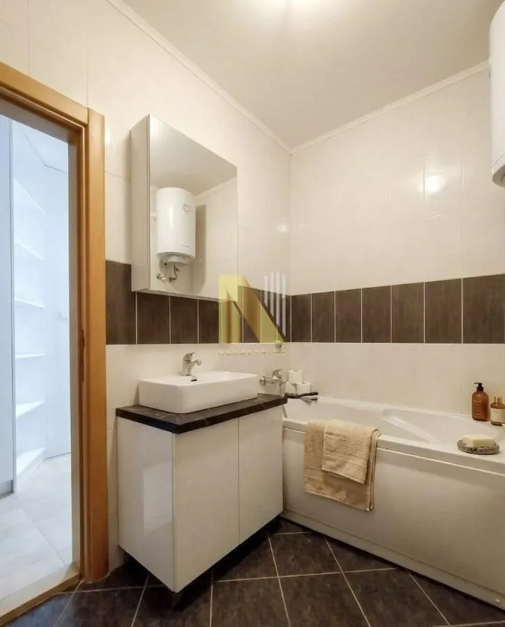 Izdavanje, dvosoban stan, 52m², Grbavica, Novi Sad Sve Podlokacije