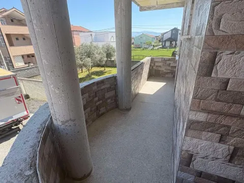 Rent, house, 240m², Karaburško Polje, Podgorica - image 10