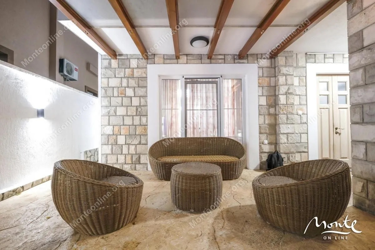 Prodaja, kuća, 198m², Tivat, Crna Gora