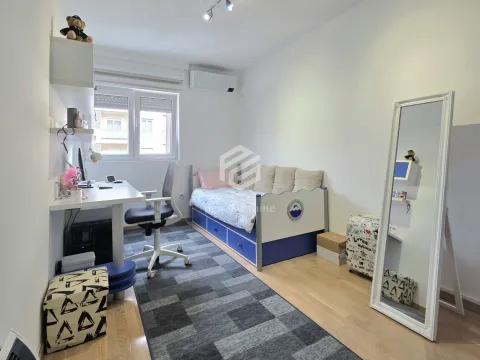 Sale, three bedroom apartment, 72m², City Kvart, Podgorica - image 10