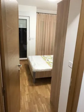 Izdavanje, jednosoban stan, 50m², City Kvart, Podgorica - image 3