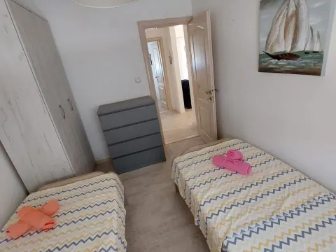 Izdavanje, dvosoban stan, 60m², Tivat, Crna Gora - image 6