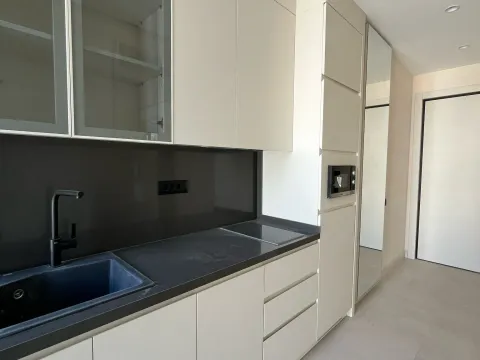 Sale, one bedroom apartment, 49m², Bečići, Budva - image 8