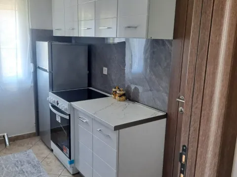Rent, three bedroom apartment, 130m², Stari Aerodrom, Podgorica - image 6