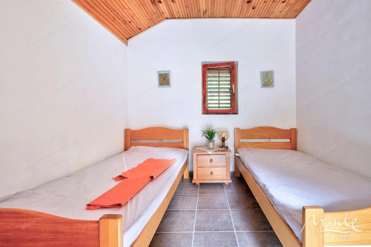 Prodaja, kuća, 67m², Orahovac, Kotor
