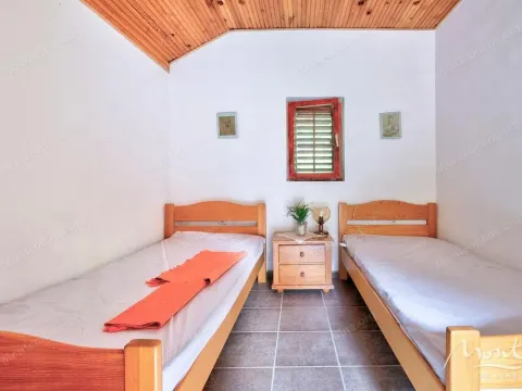 Prodaja, kuća, 67m², Orahovac, Kotor - image 27