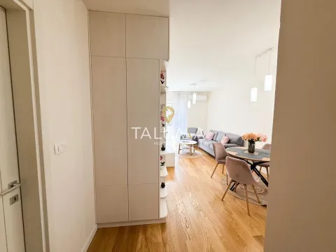 Izdavanje, jednosoban stan, 40m², City Kvart, Podgorica - image 8