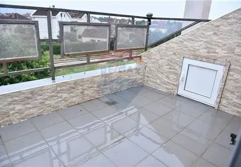 Prodaja, kuća, 696m², Zlatica, Podgorica - image 5