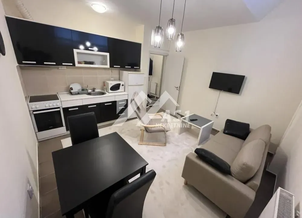 Izdavanje, jednosoban stan, 32m², Grbavica, Novi Sad Sve Podlokacije