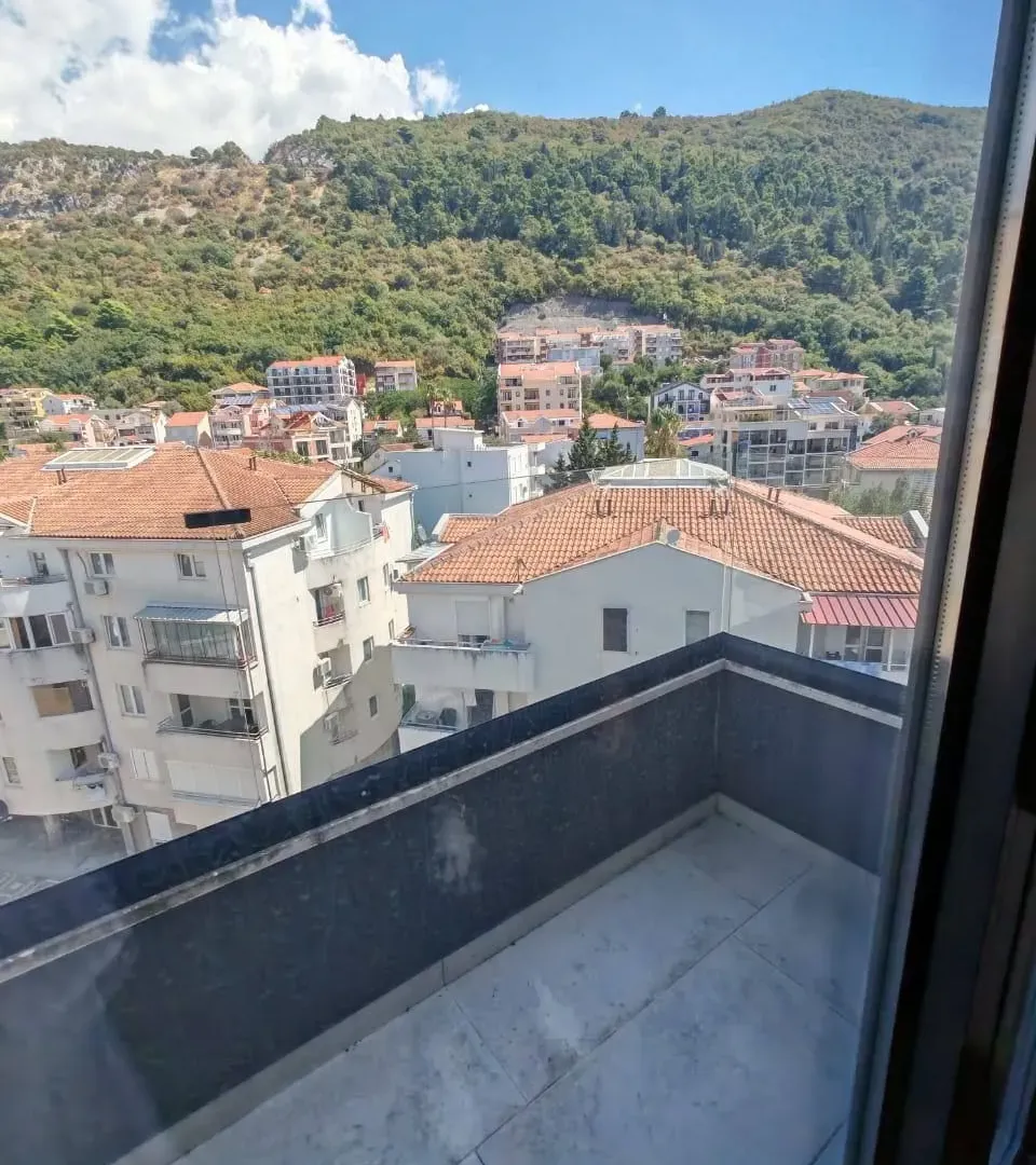 Prodaja, trosoban stan, 130m², Centar, Budva