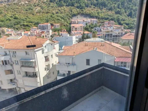 Sale, three bedroom apartment, 130m², Centar, Budva - image 2