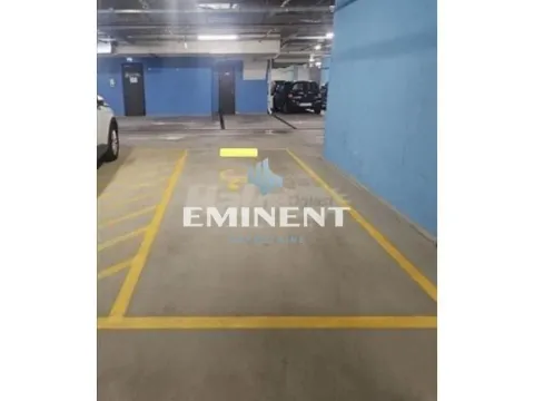 Prodaja, stan, 32m², Stari Grad, Beograd - image 2