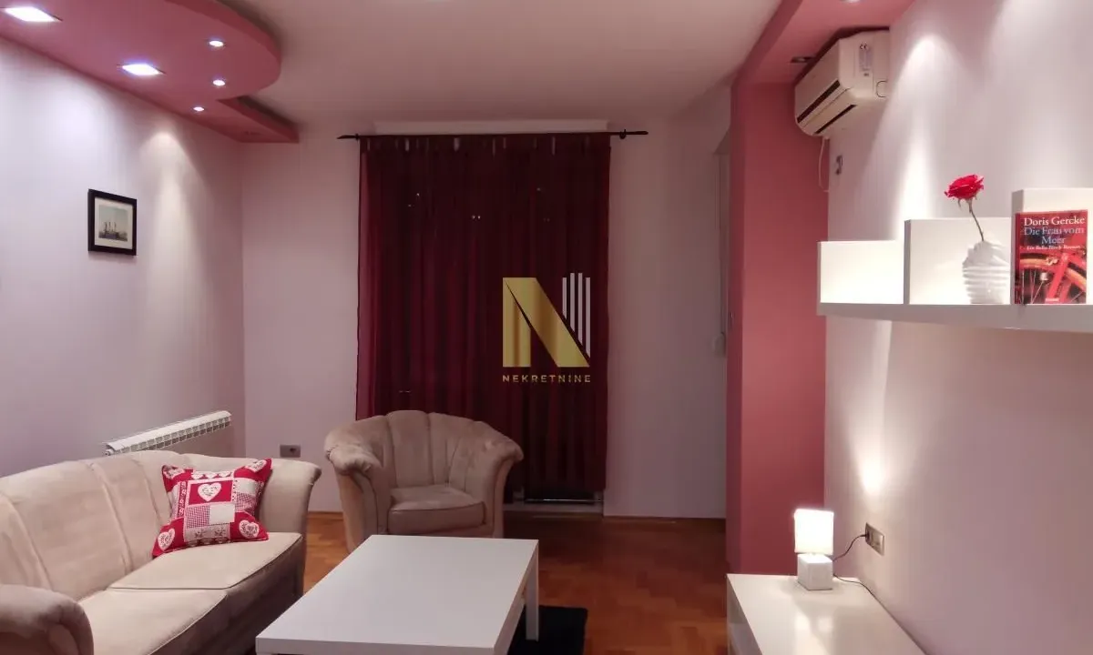 Izdavanje, jednosoban stan, 46m², Centar, Novi Sad